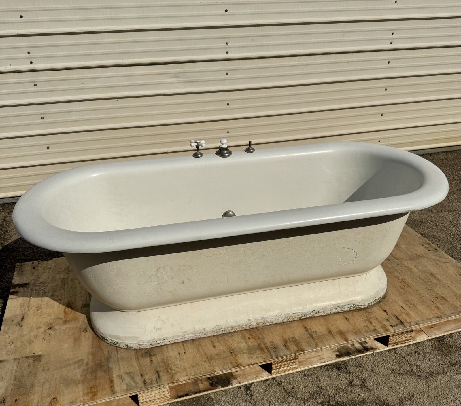 6' Antique Cast Iron Skirted Bath Tub w/ Center Drain GA20796