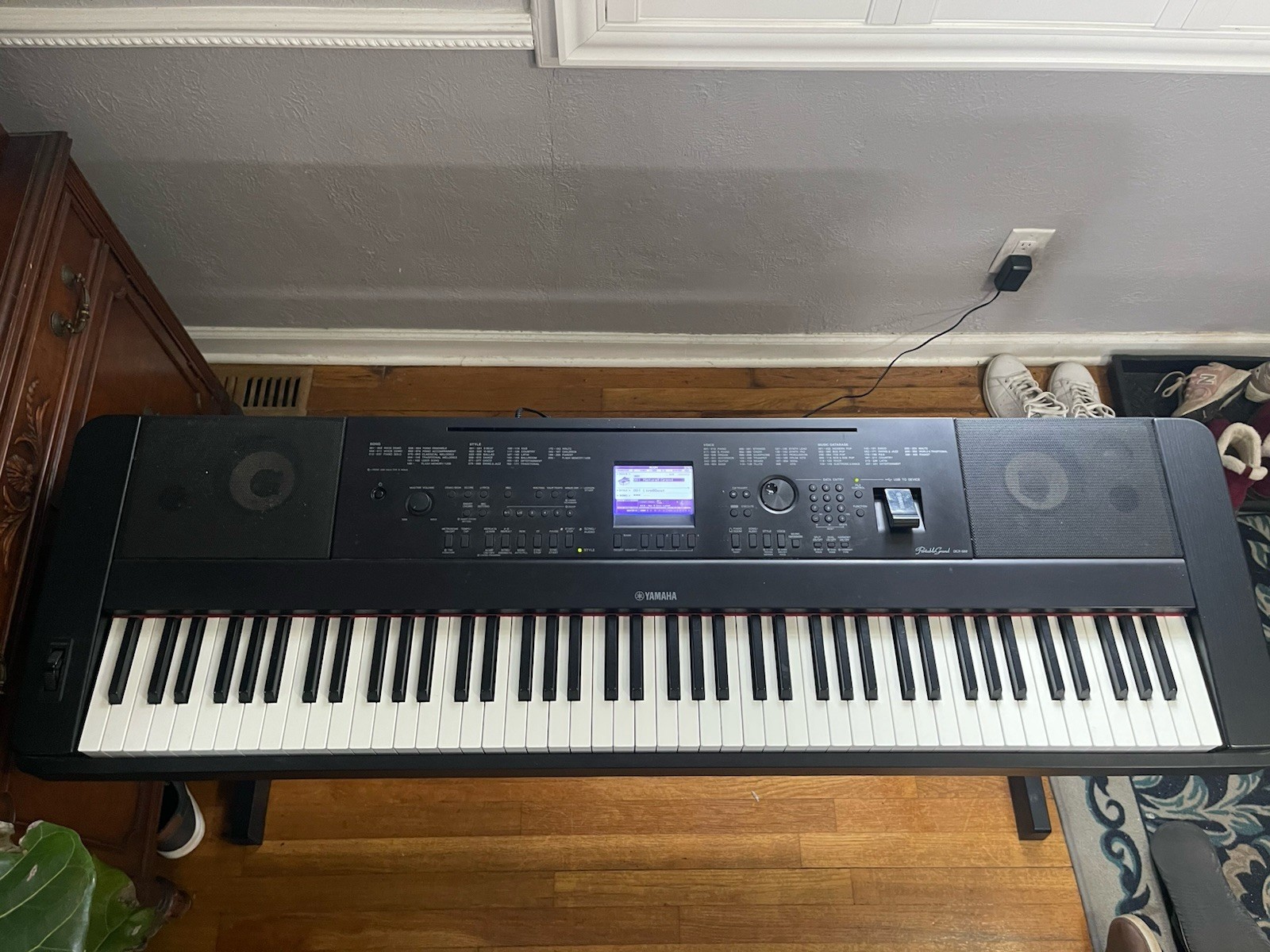 YAMAHA ELECTRIC ORGAN / DGX-660 / EXCELLENT CONDITION!