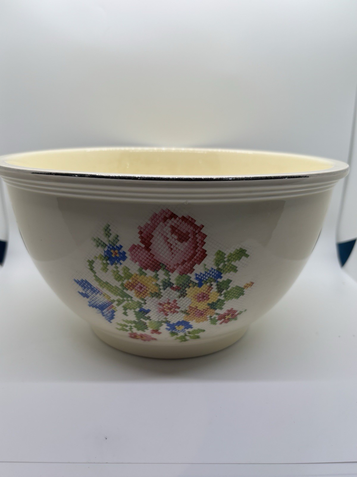 Vintage Homer Laughlin Kitchen Kraft Petit Point Cross-stitch Mixing Bowl 10”