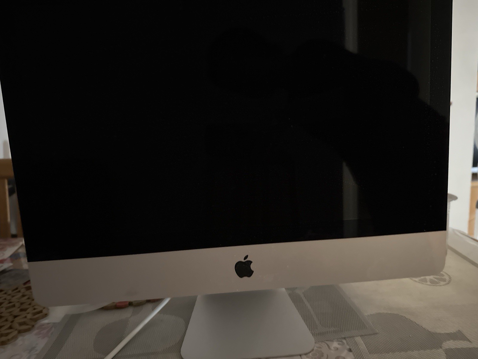 Apple iMac 21.5-inch Late 2015