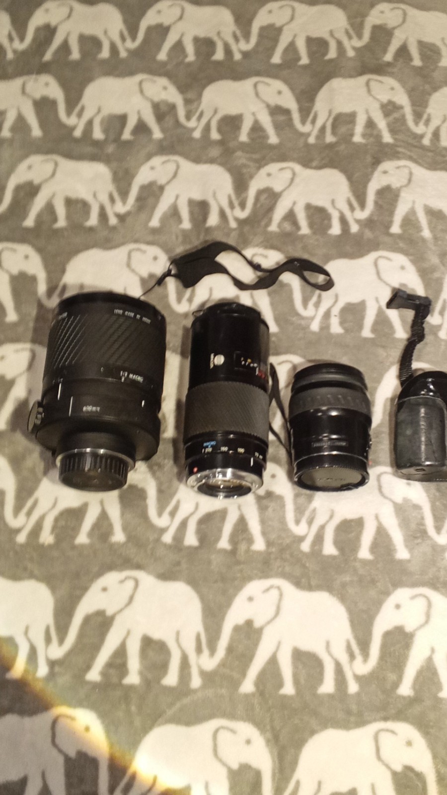 Minolta Film Camera with AF Lens 70-210, Lens Cap, Mixed Lot, MPN 12207117