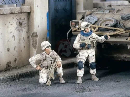 Verlinden - Patrol In Baghdad (2 Figures) 1:35 (2390) Vintage Modeling