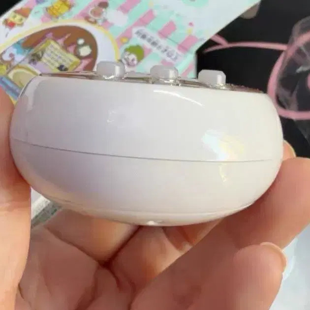 Tamagotchi Mizu White Limited Edition Full Box Collectible