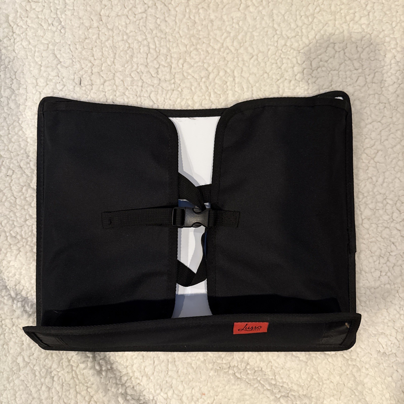 Lusso Gear Kids Travel Tray, Car Seat Lap Tray. Pre-owned Great Condition