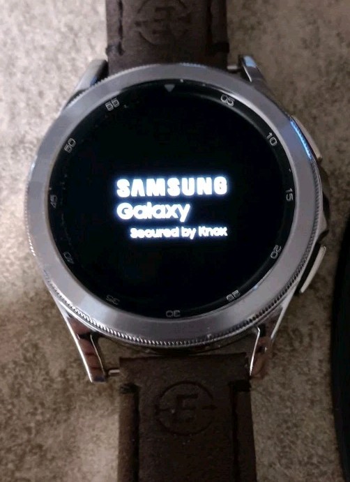 Samsung Galaxy Watch 4 Classic 42mm Stainless Steel SM-R885U Brown (LTE) VG-NM