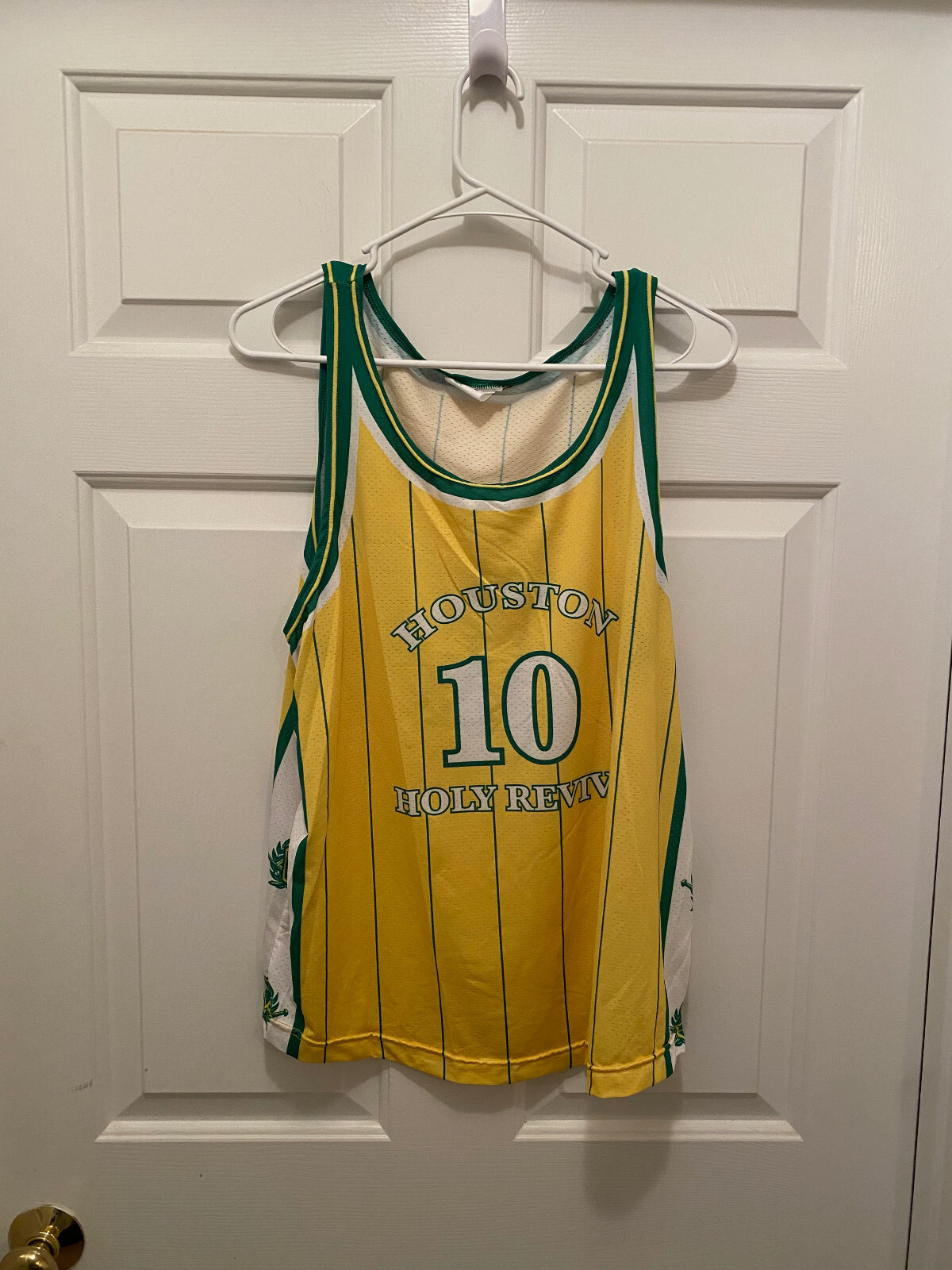 Swagger Apple TV Show Houston Basketball Worn Prop Yellow Green Jersey Large