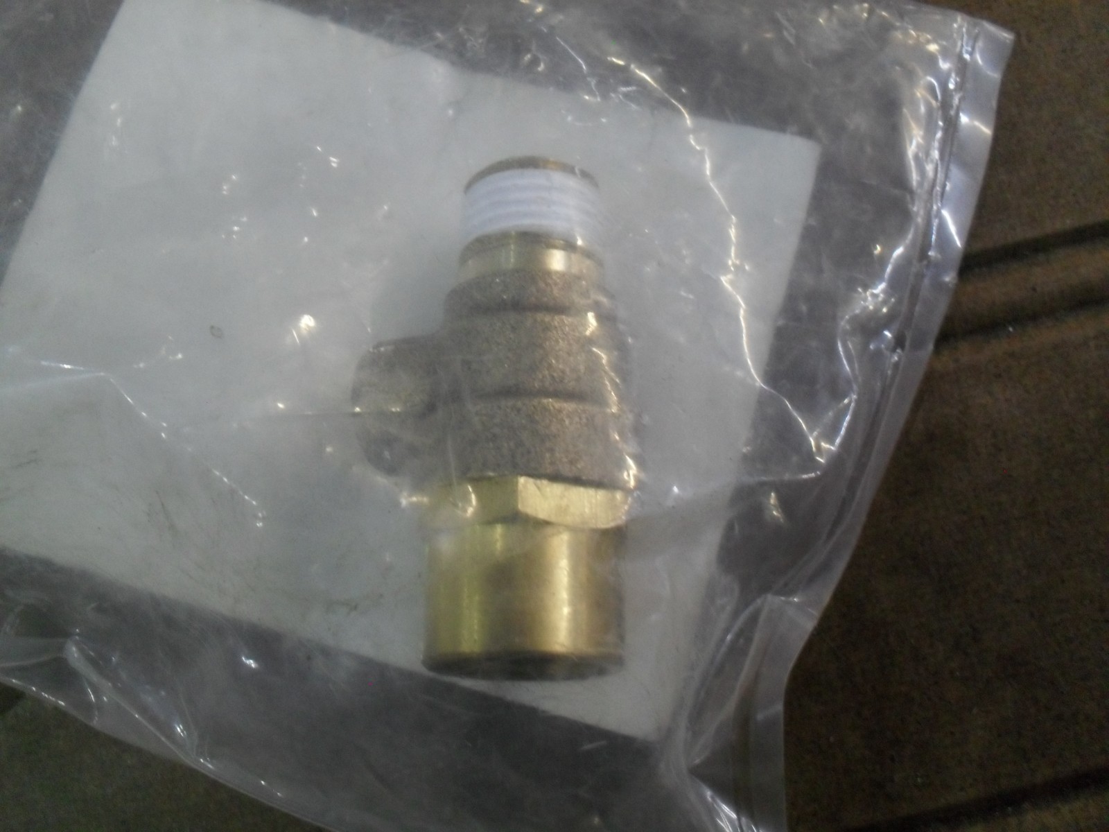 Watts 1/4 LFTC  0792000 1/4"  Brass Test cock