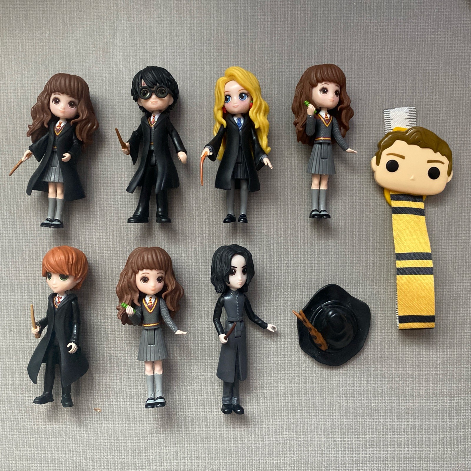 Wizarding World Magical Mini Figure Lot W/Harry, Hermione, Luna, Severus & Ron