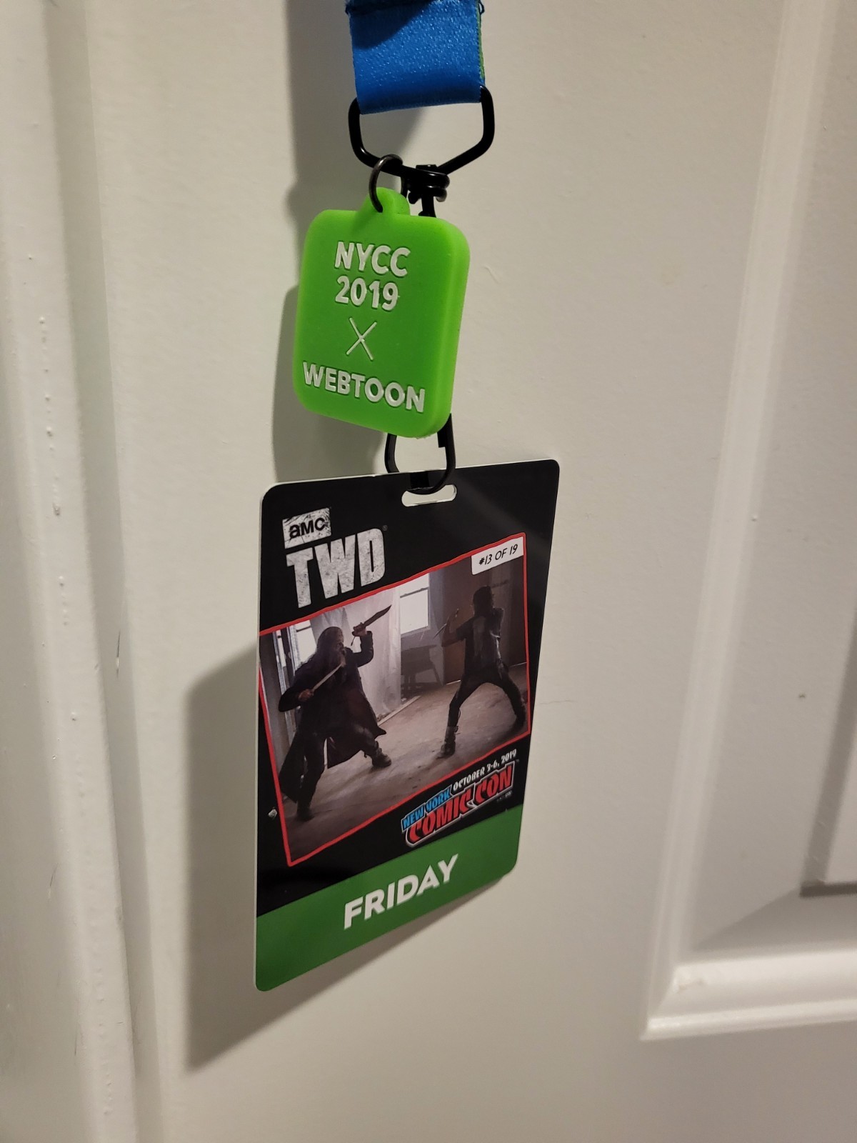 NEW YORK COMIC CON NYCC PASS/BADGE/TICKET & 2019 TWD Pro