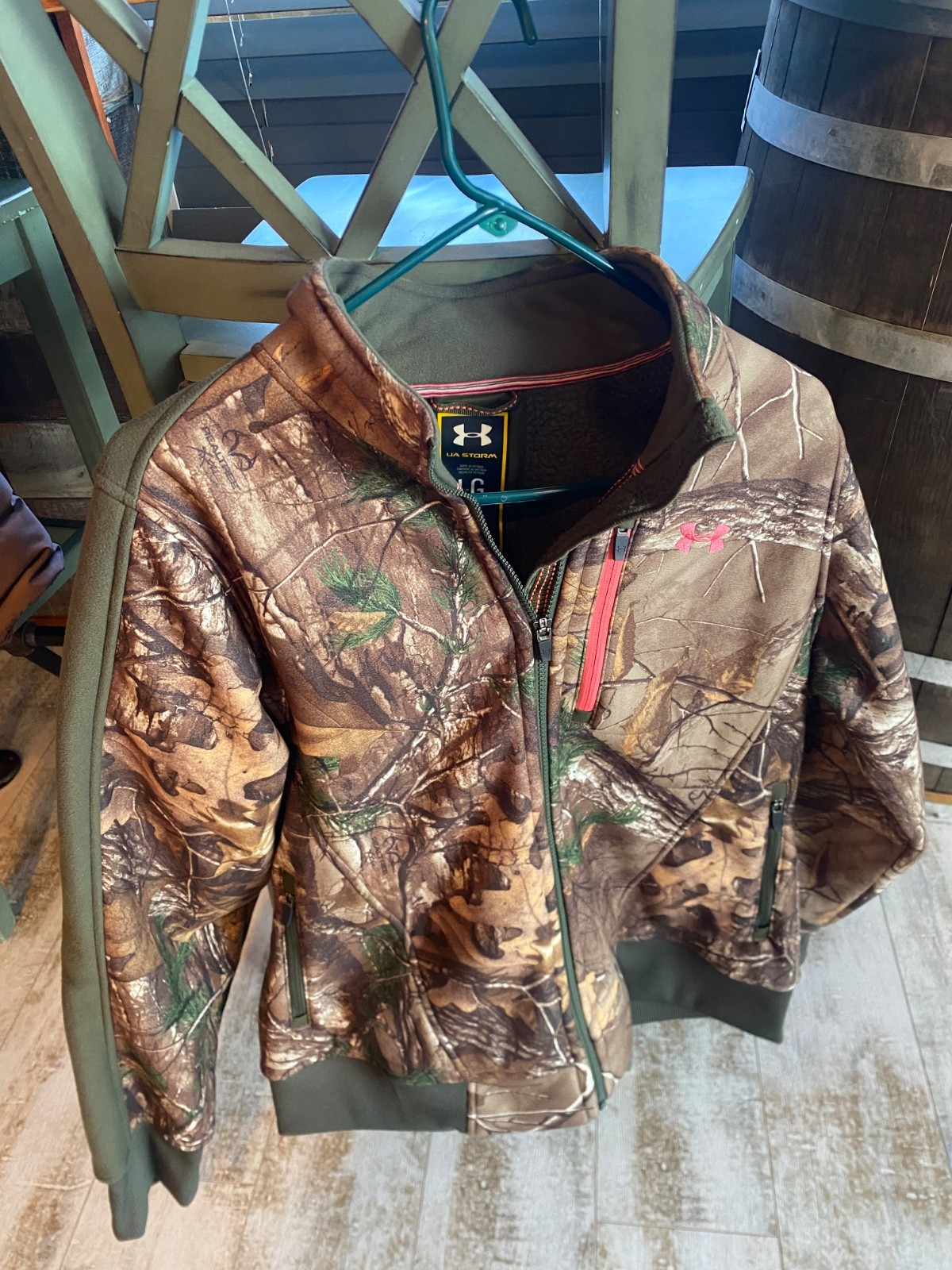 UA women Camo Real Tree Jacket Hunting