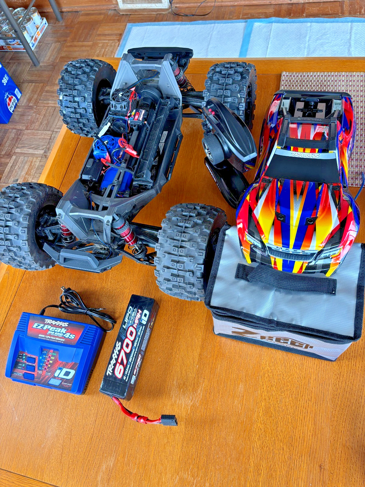 Traxxas Maxx V2 WideMaxx 1/10 4x4 Monster Truck