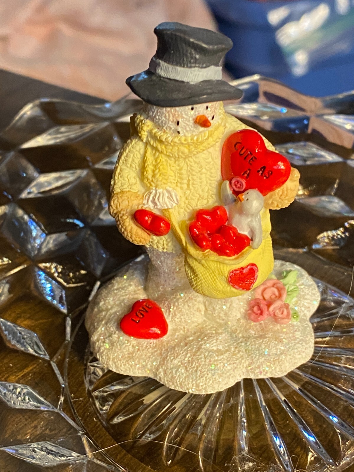 Russ Ice Sculptures Miniatures Cute as a Button #21142 Snowman