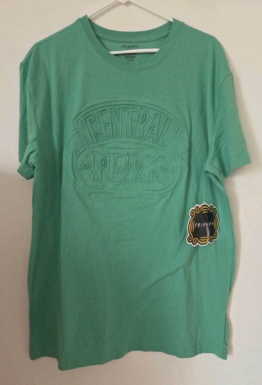 Friends TV Show Green T-Shirt Central Perk Embossed Size XL NWT Unisex