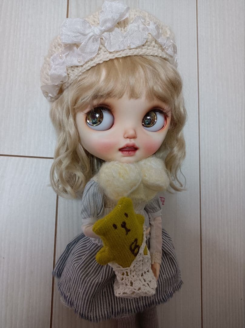 Custom Blythe by a famous overseas artist (formerly Meiten) #QY3O94