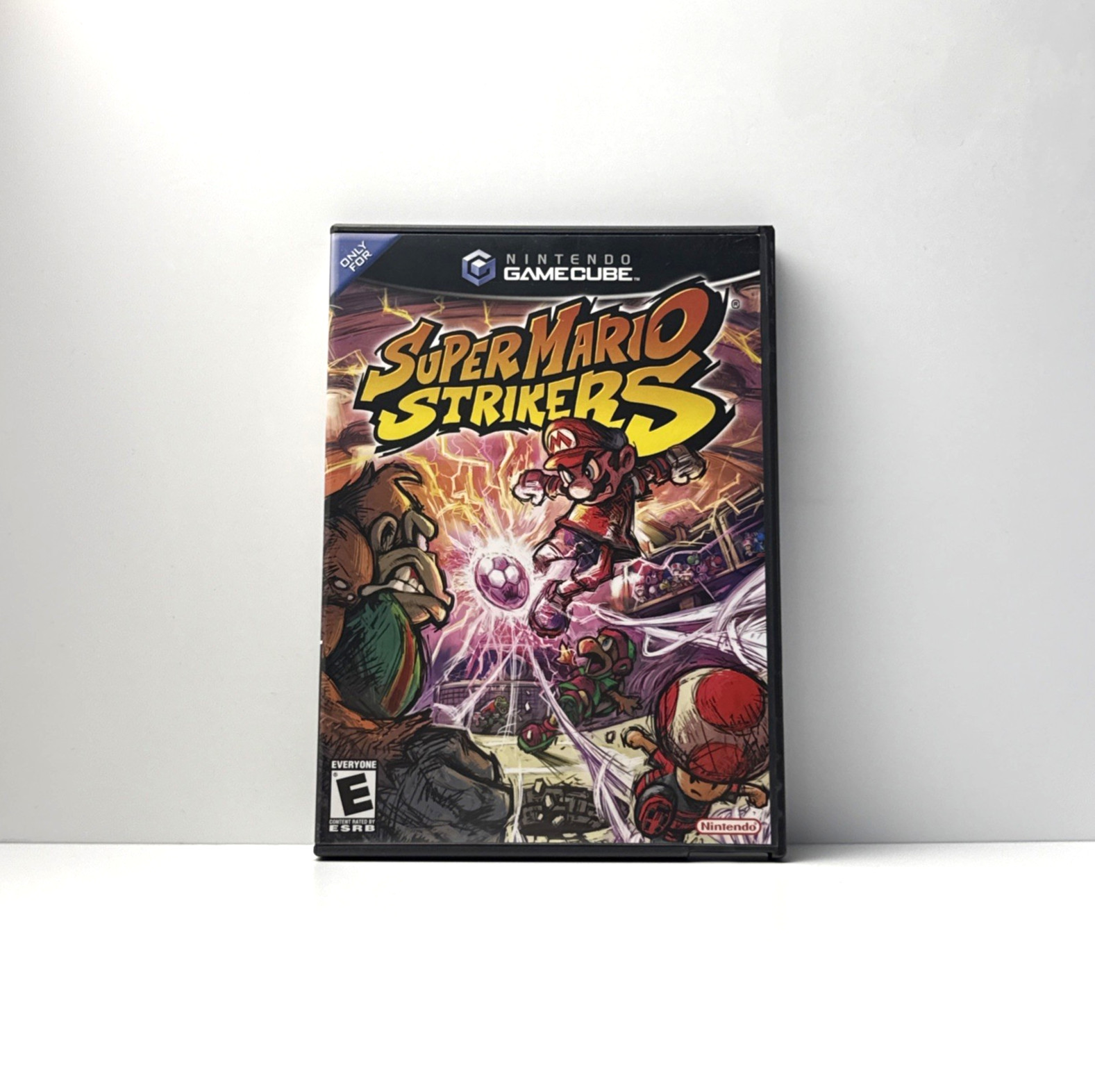 Super Mario Strikers Nintendo GameCube CIB Complete Refurbished & Tested