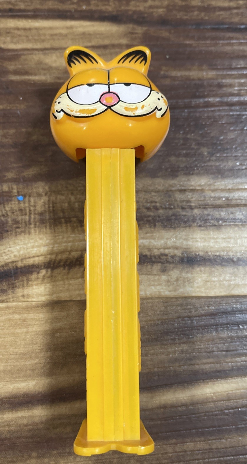 Vintage Garfield PEZ Dispenser -Orange Stem-1970’s 1980’s