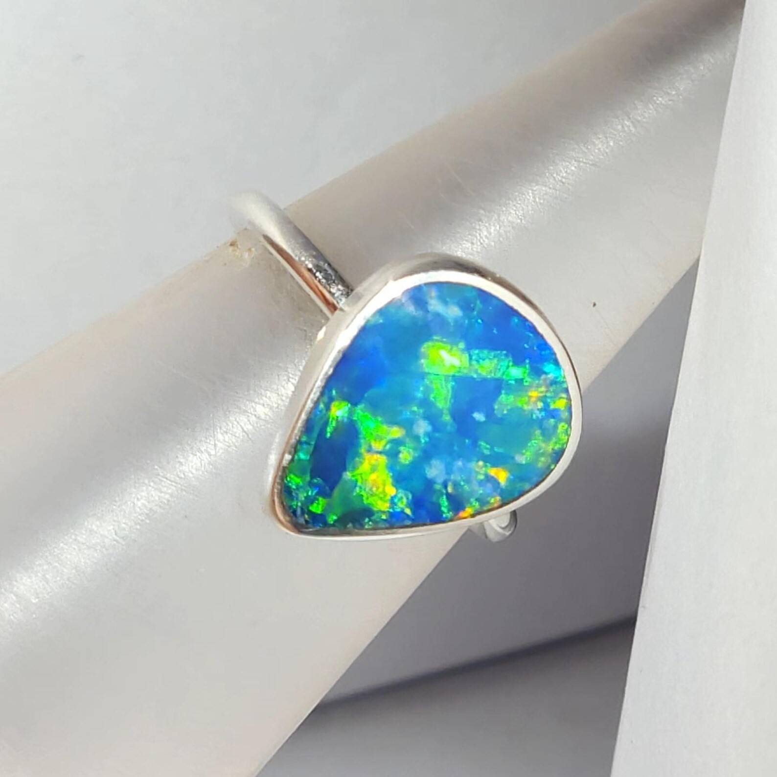 Coober Pedy Dead Horse Gully solid sterling silver Australian opal on black