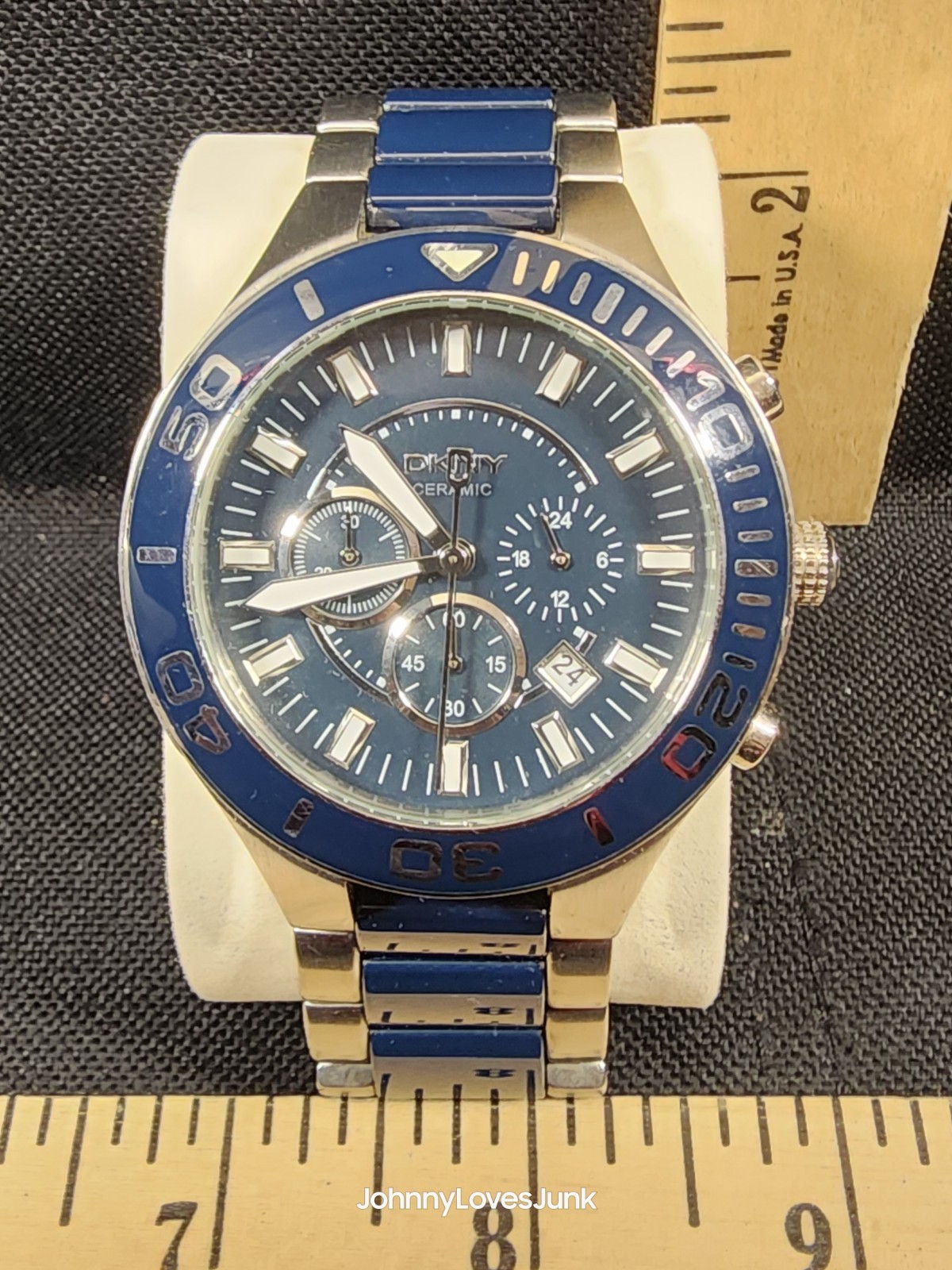 Donna Karan New York DKNY Men's Dive Watch Ceramic Dial Works Runs Keeps Time