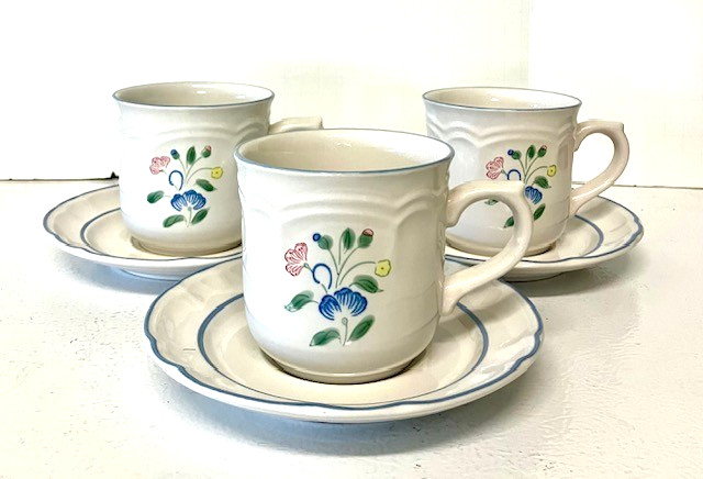 Set of 3 Floral Expressions Mexico Stoneware Flat Cup & Saucer Set