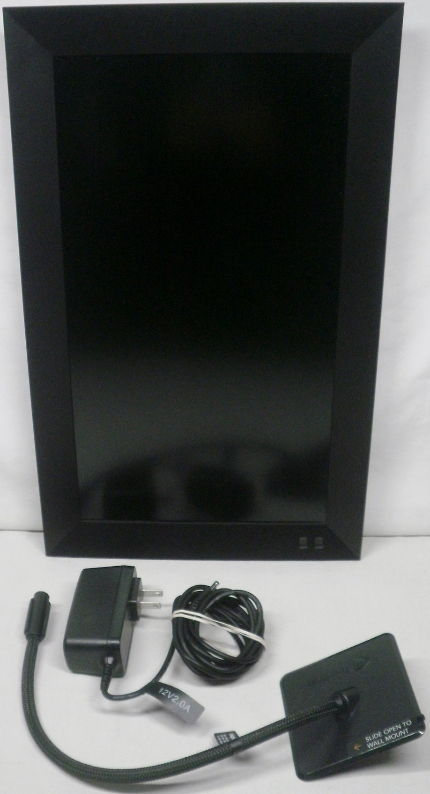 Nixplay Smart Digital Picture Frame 15.6 Inch