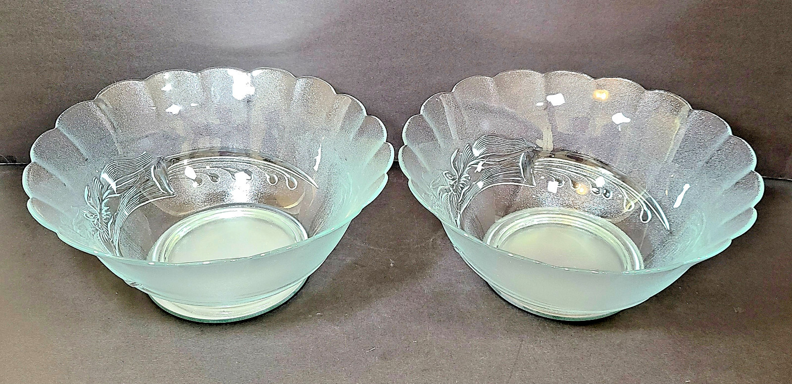 2 VTG Clear Embossed Scalloped Glass Serving Bowls - 10"x4" -  Malaysia  - EUC