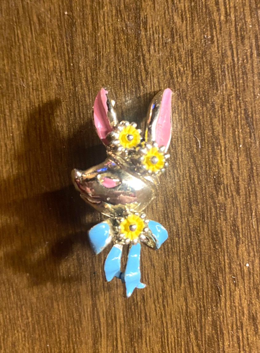 Vintage Enamel Easter Bunny Rabbit Gold Tone Pin Brooch 1 1/2"