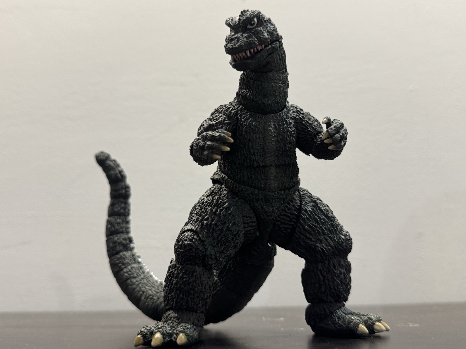 S.H.MonsterArts Godzilla 1972 Godzilla vs Gigan Action Figure Bandai Japan