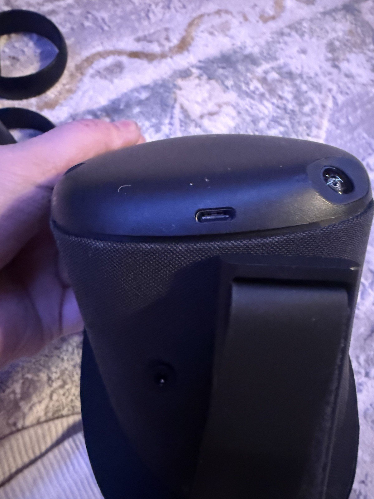 Oculus Quest Standalone VR Headset Black USB-C with Controllers