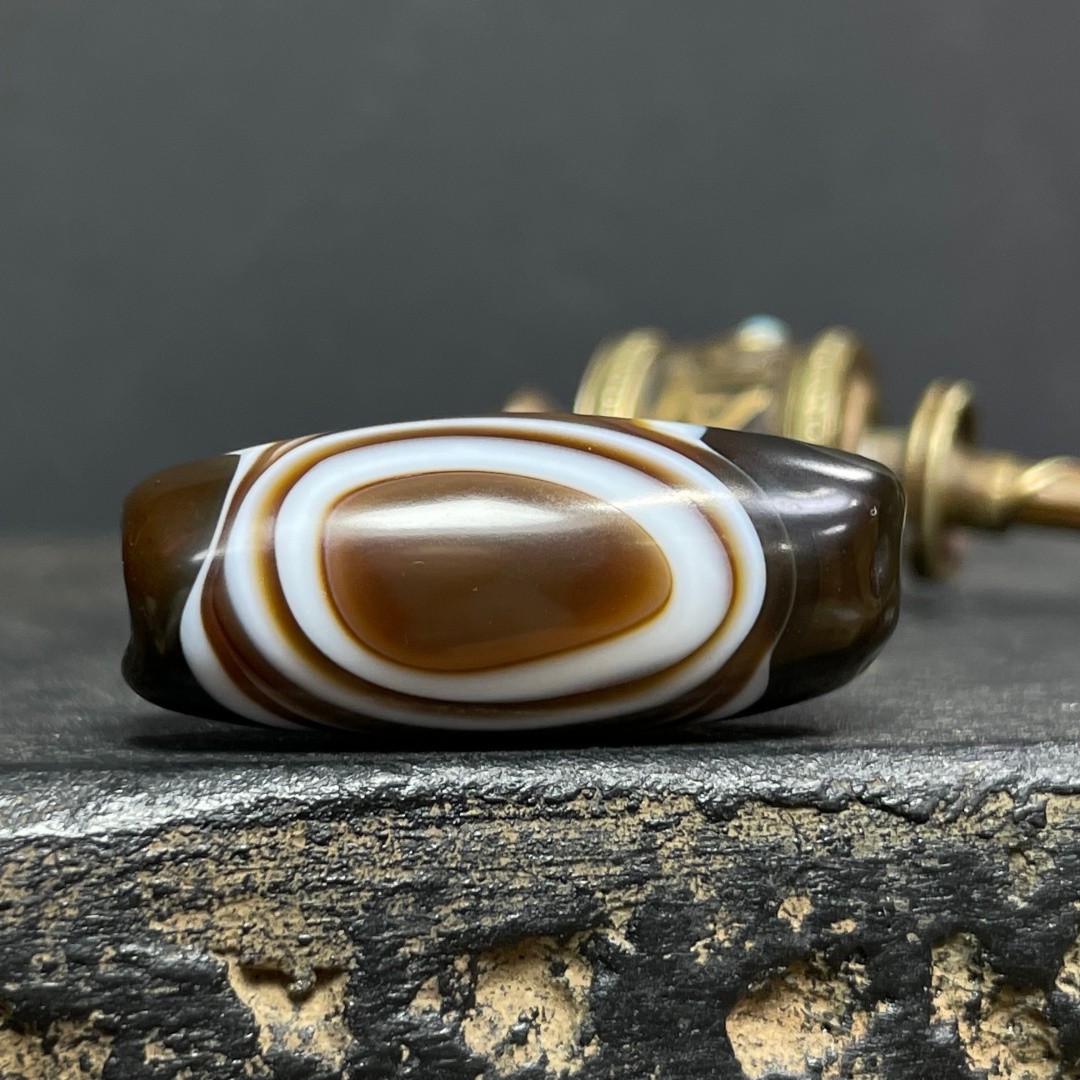 Tibetan Nepalese Himalayan Ancient agate Old Dzi Talisman  eye Beads Amulet 1