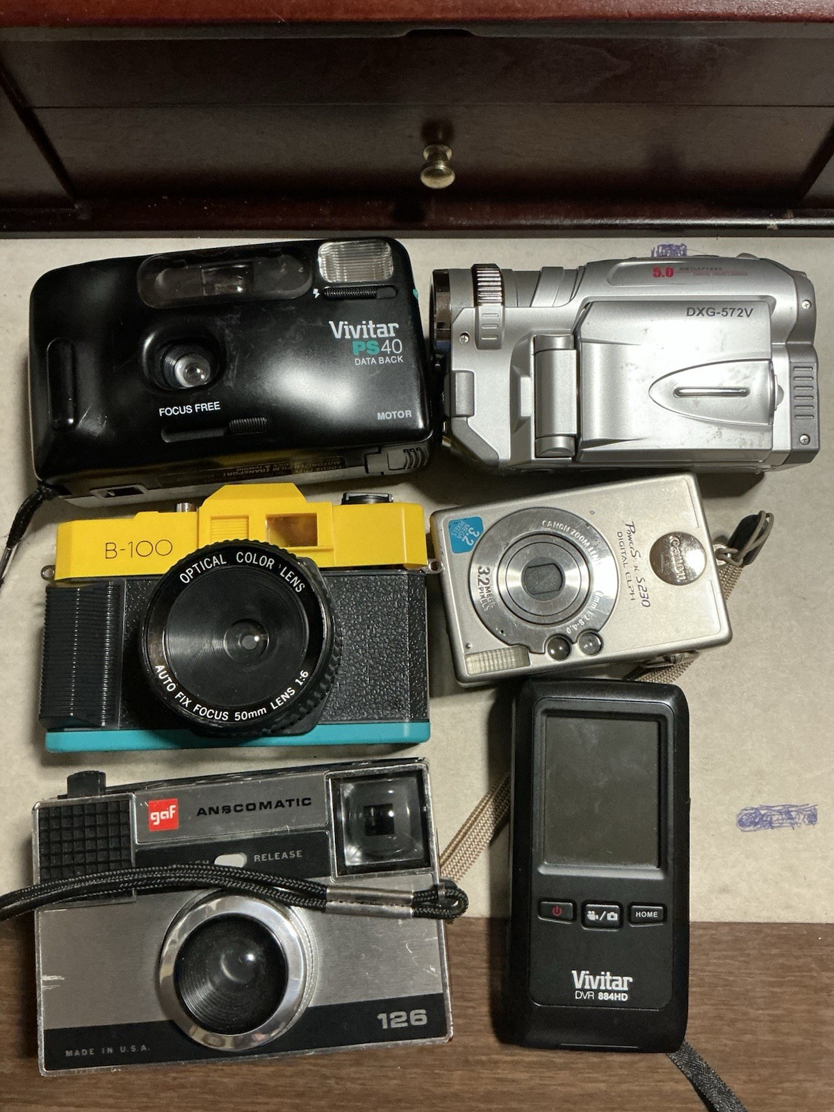 Lot of 6 Assorted Cameras PARTS OR REPAIR ONLY