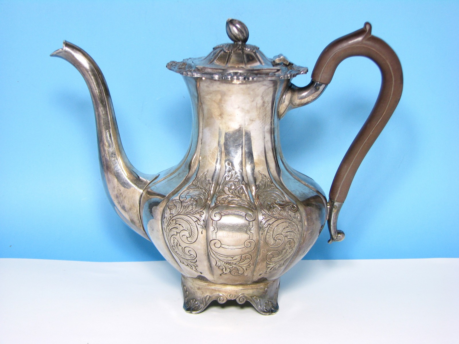 Sheffield Reproduction Silver Plated Lovely Tall Elegant Style Teapot Tea 1410