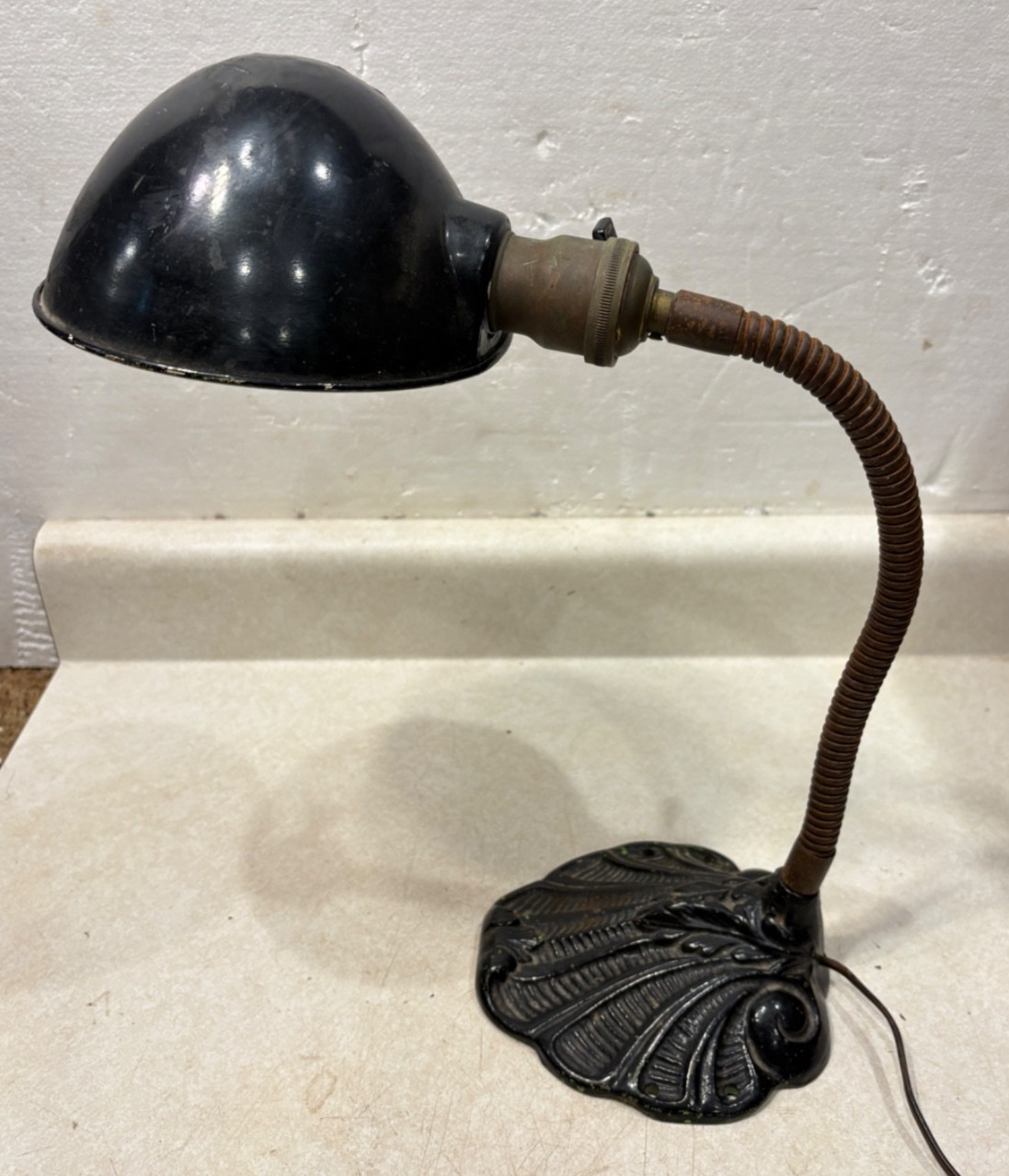 Vintage Art Deco Base Gooseneck Desk Lamp Flexible Adjustable Bryant Switch