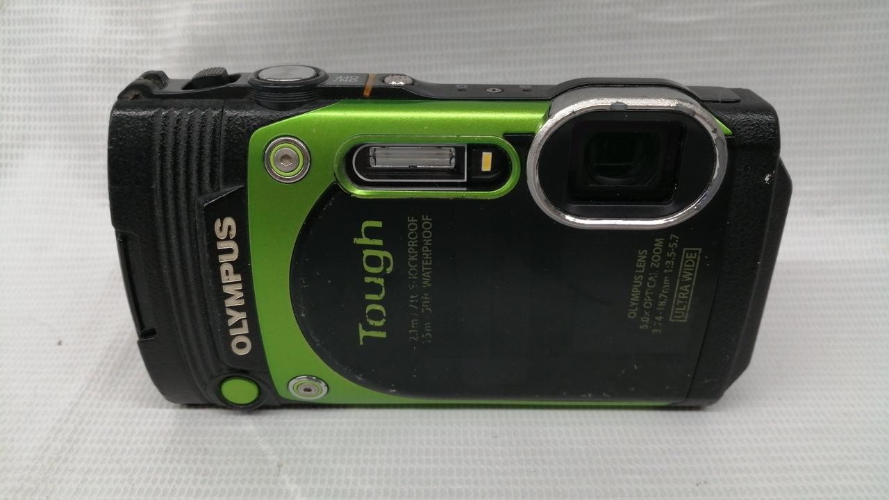 Olympus TG-870 16MP Waterproof Dustproof Camera with 5x Zoom Used From Japan