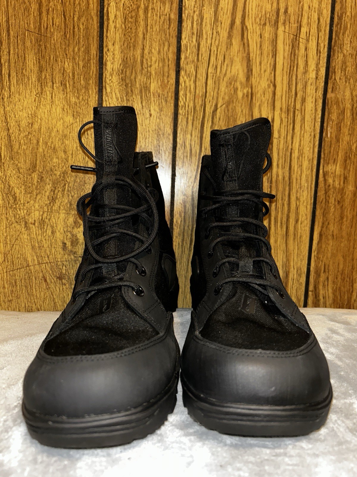 VIKTOS Black Tactical Boots Solid Pattern Lace-Up Style Durable Footwear