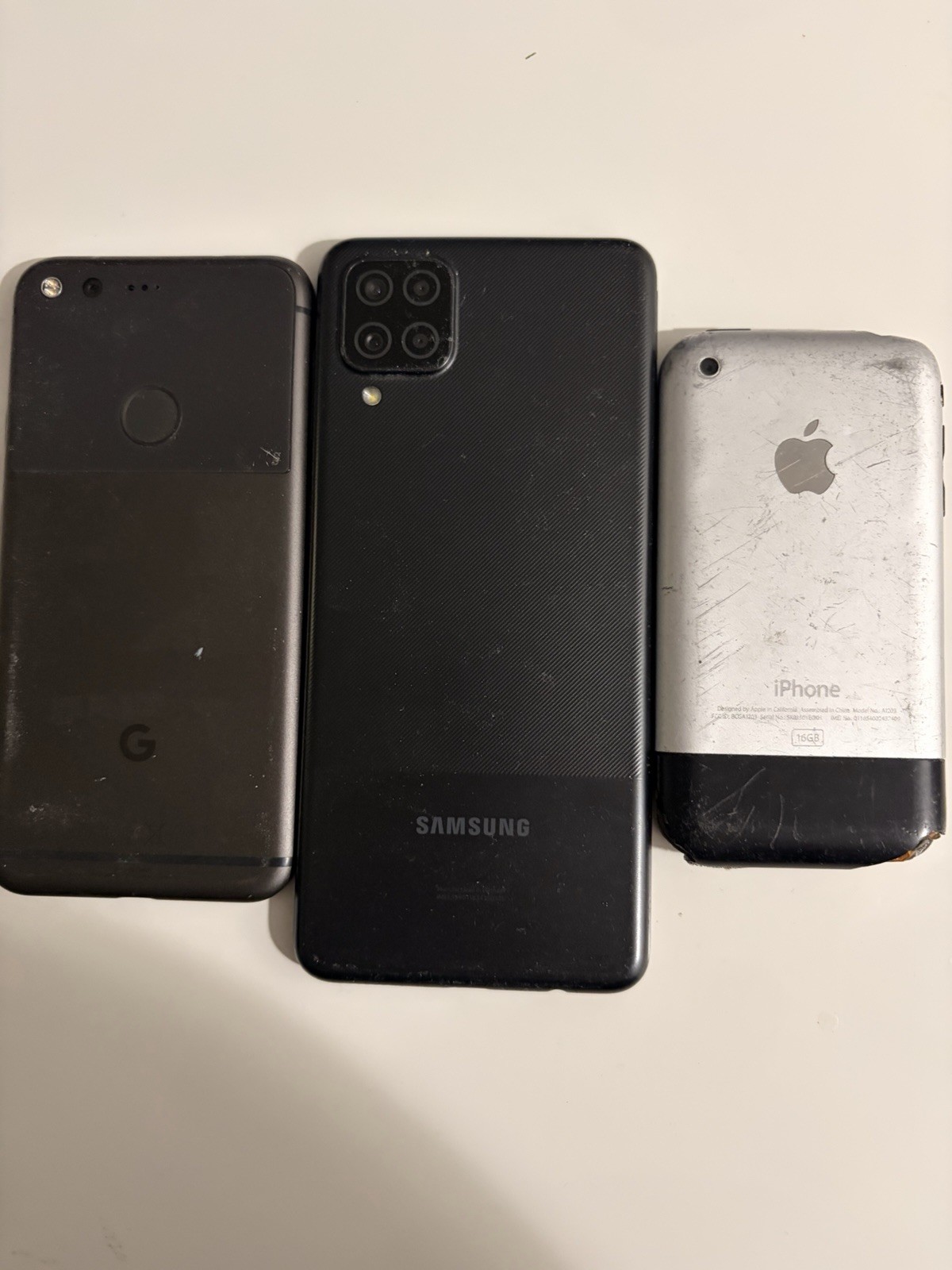 Apple Samsung Google Lot of 5 Cell Phones A1549