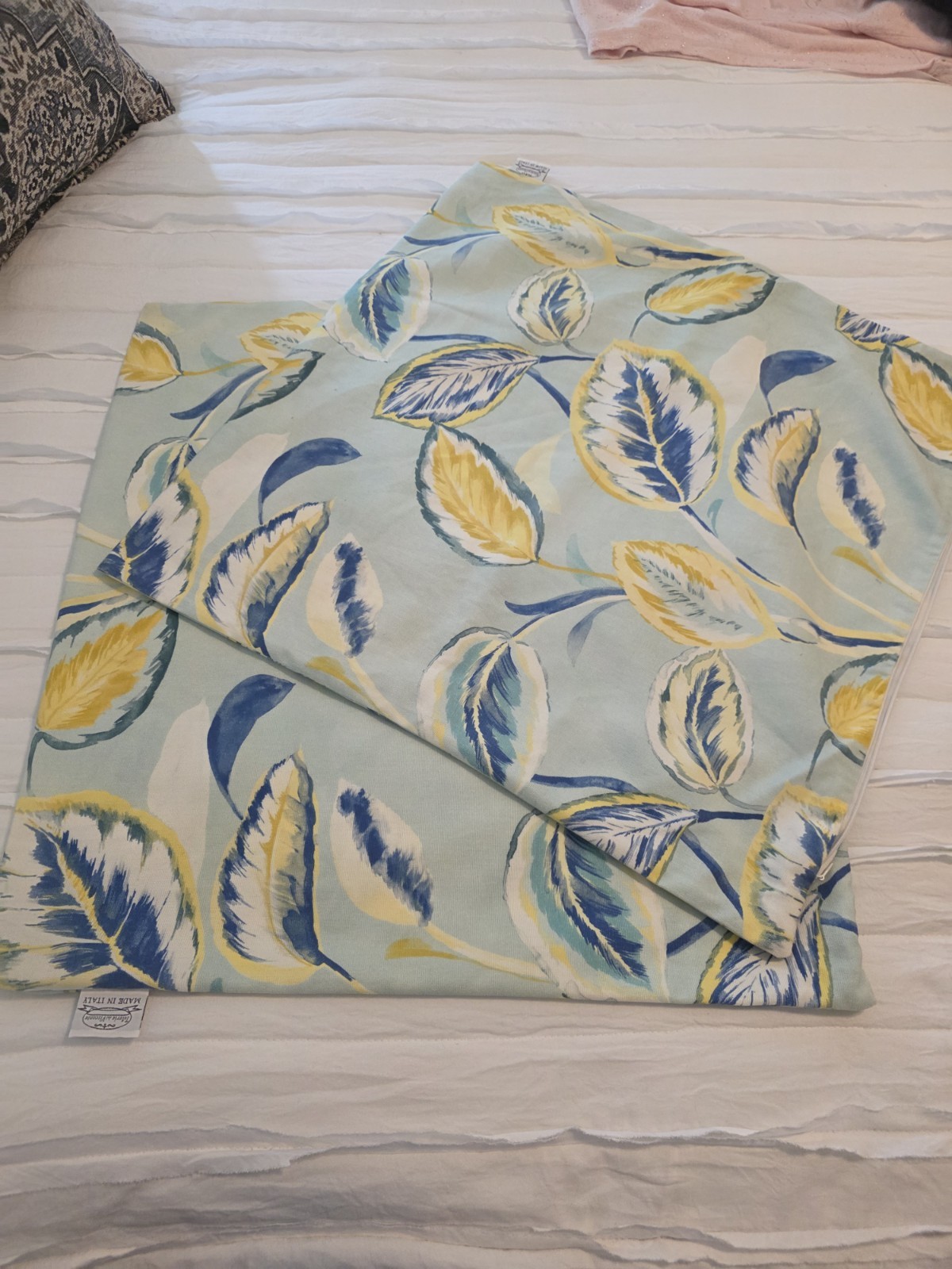 Floral Coastal Blue Yellow Leaf Shams Outdoor Nature 18 x 18  -2- Italian EUC
