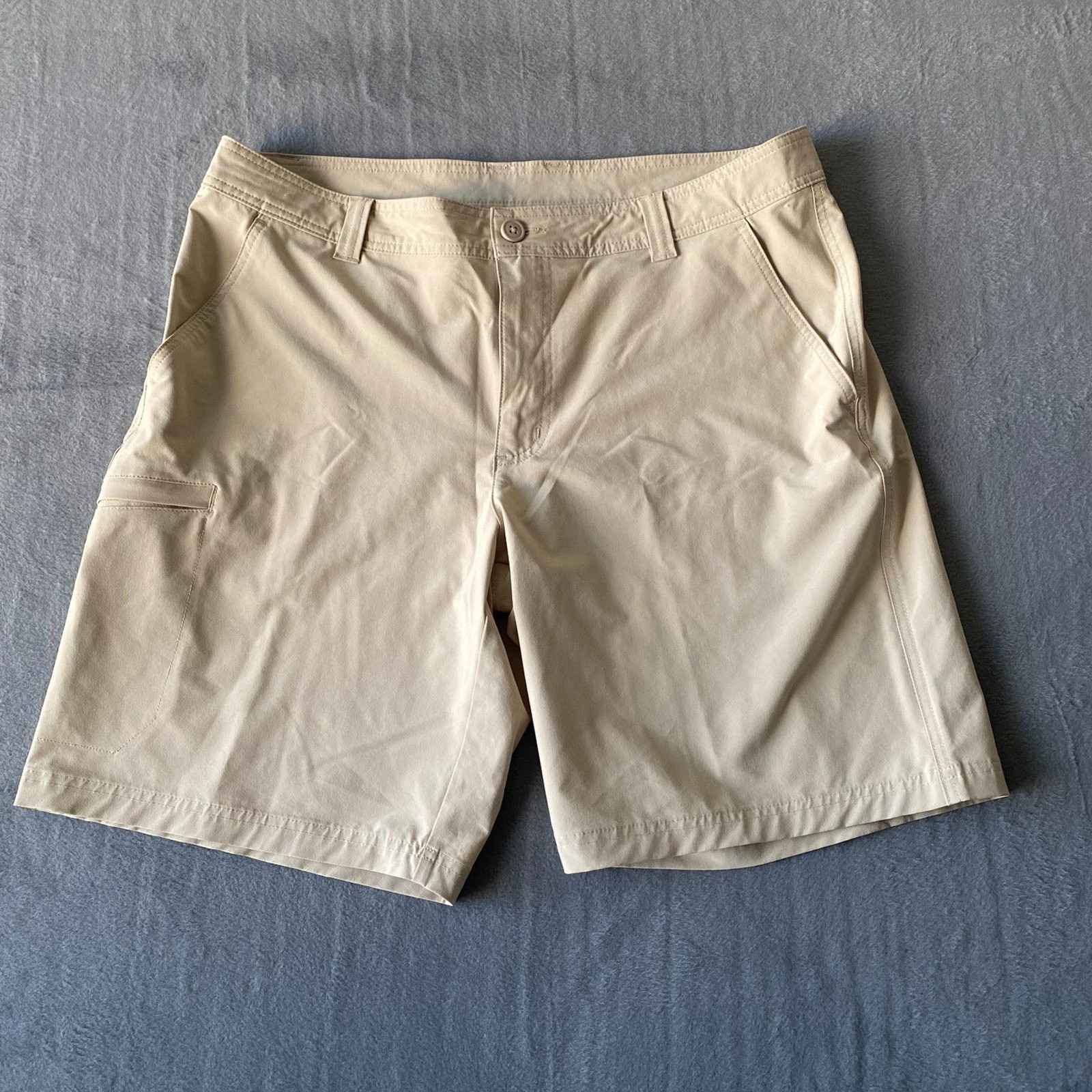 Men's Columbia Cargo Shorts Size 38