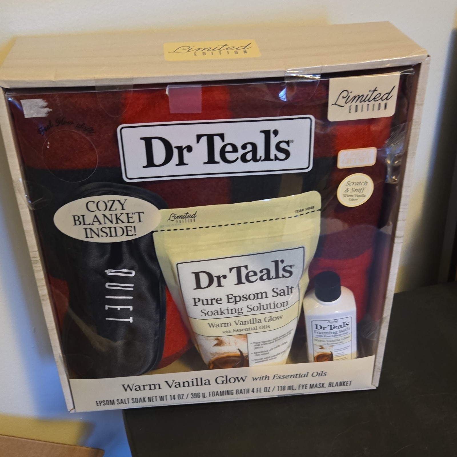 Dr Teal's Warm Vanilla Glow Limited Edition Gift Basket with Blanket, Epsom Sal…