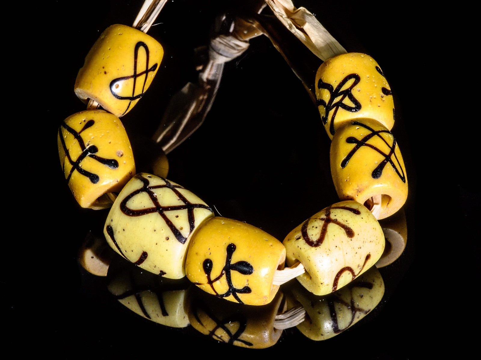 Venetian African Trade Beads Imitating Akoso Beads VB_0894