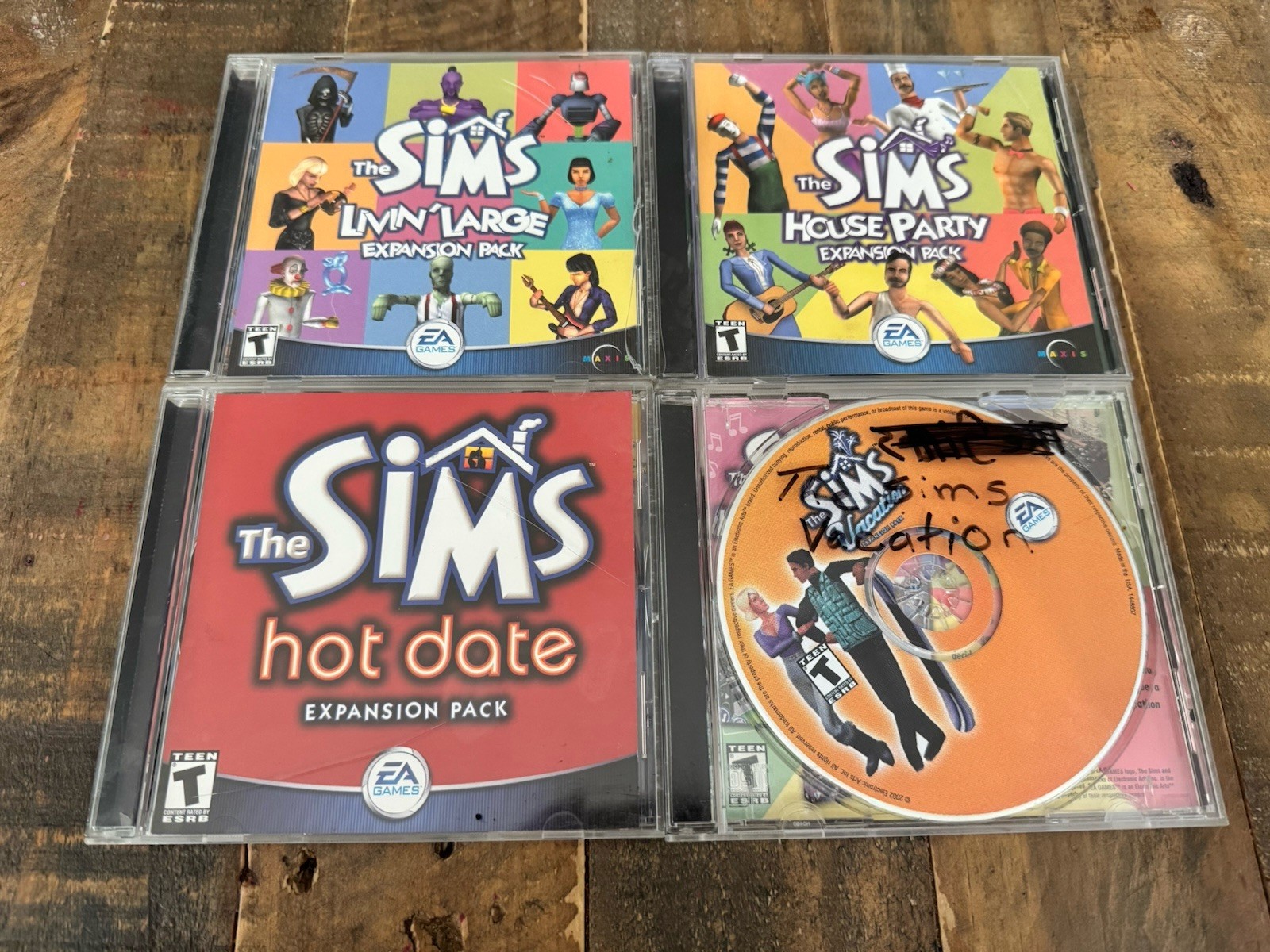 The Sims Lot: Hot Date, Livin Large, House Party, Vacay 4 Deluxe PC Games, Cases