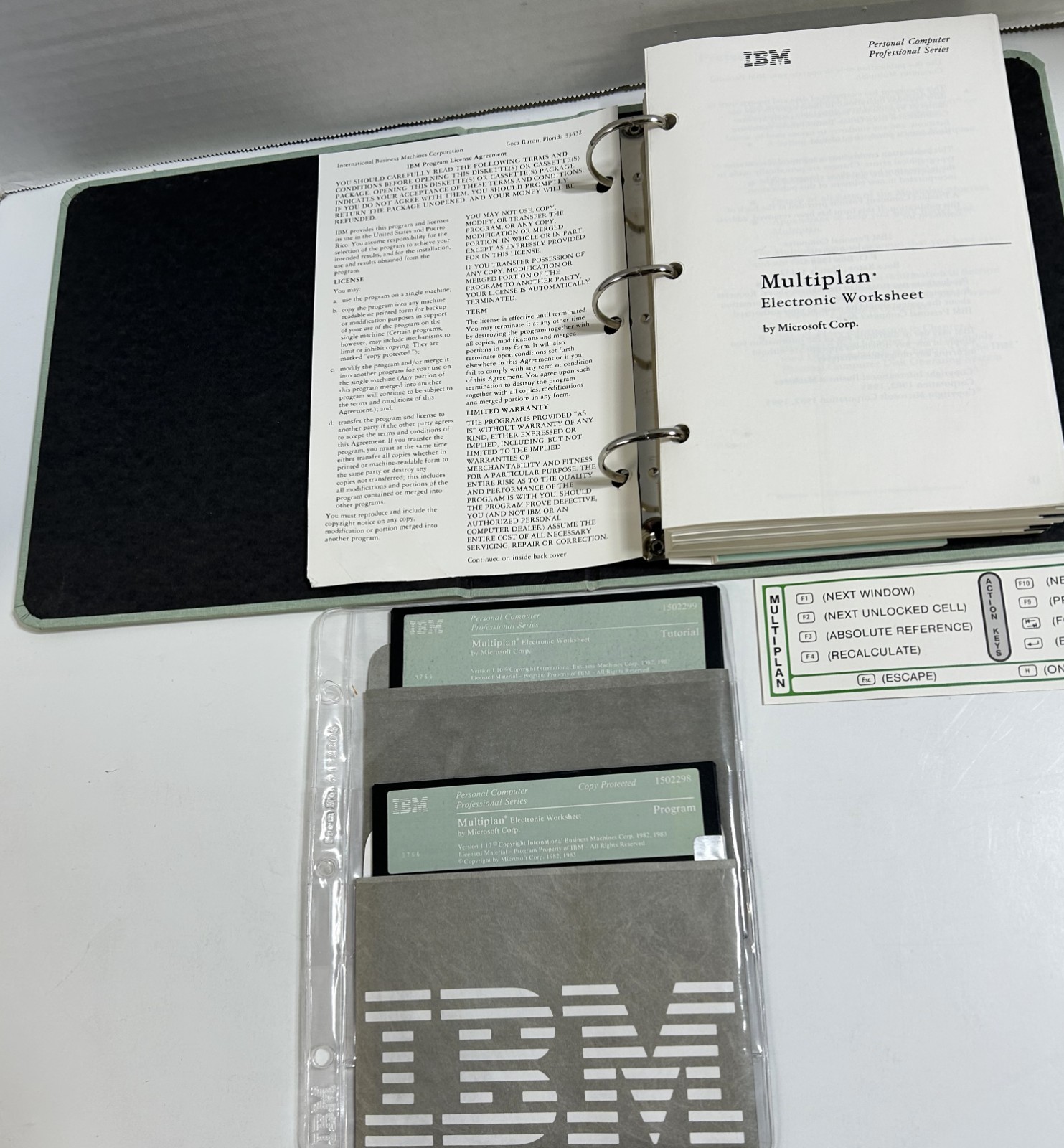 Vintage IBM MultiPlan Vrs 1.0 w/5 1/4"  Software disks