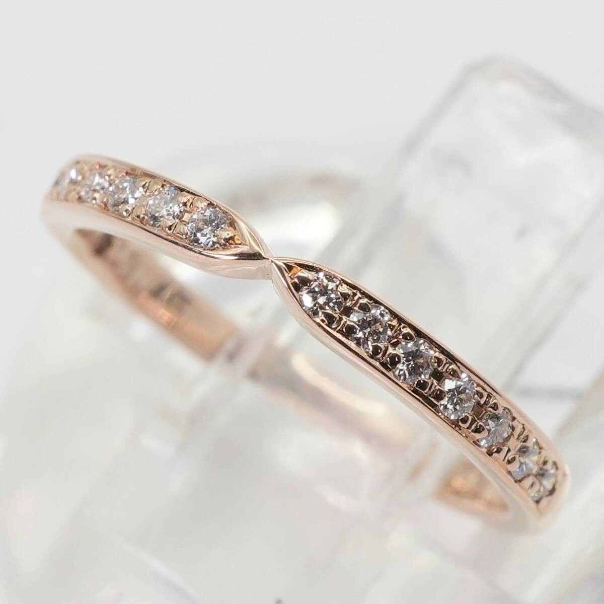 Excellent condition Star Sand Albireo diamond ring in 18K gold, 0.10ct/24-5382S