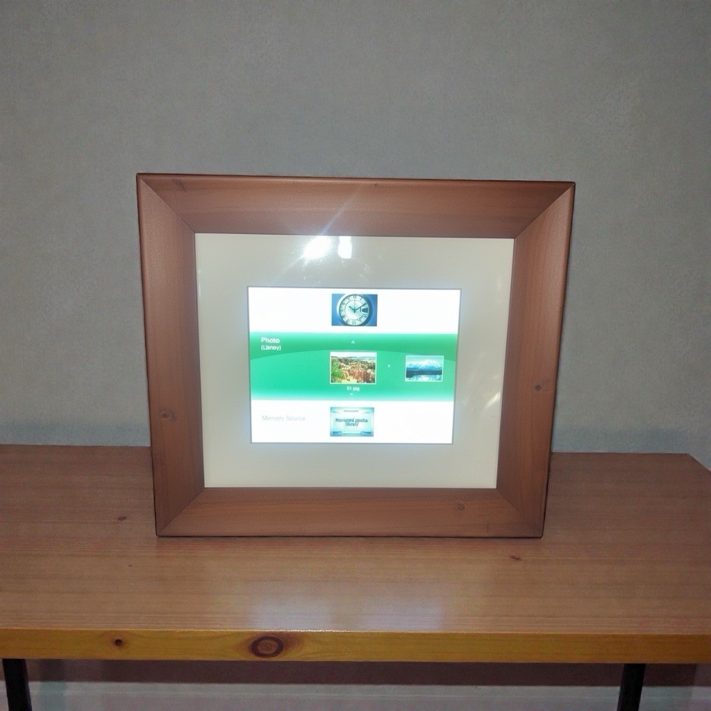 GiiNii 8 Inch Digital Picture Frame Store & Play Up To 3,200 Photos! New In box