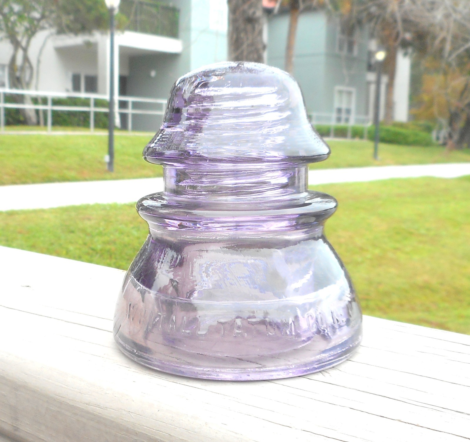 NICE PURPLE CD 154 WHITALL TATUM GLASS INSULATOR