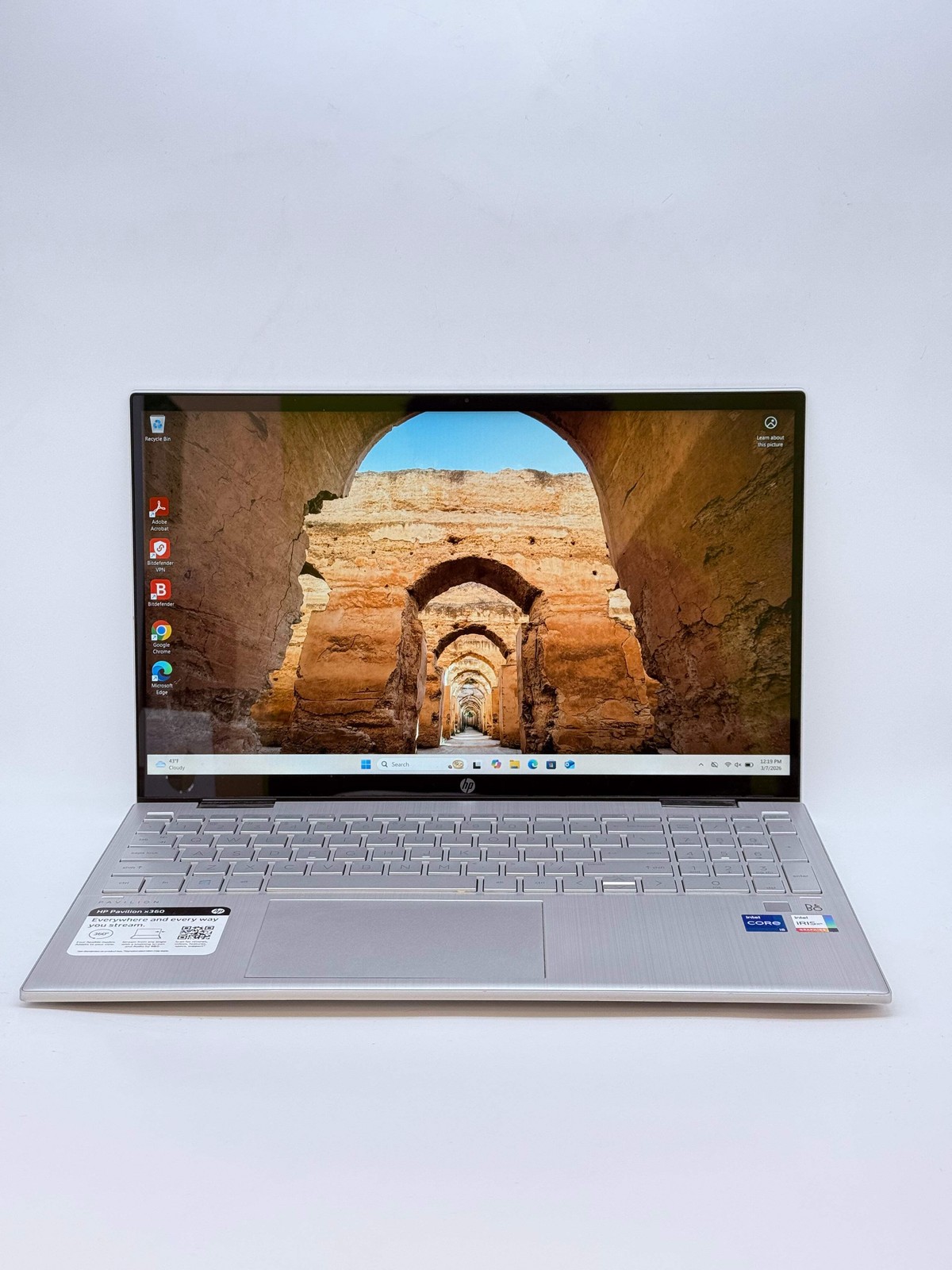 HP Pavilion X360 15-ER0151NR 15" Intel Core i5 8GB RAM 512GB SSD Silver Laptop