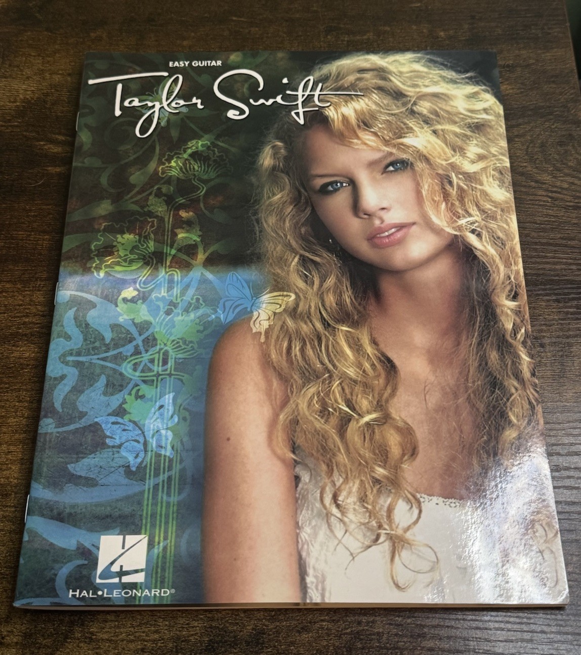 Hal Leonard Easy Guitar Song Book Taylor Swift Country Paperback Music Book Free
