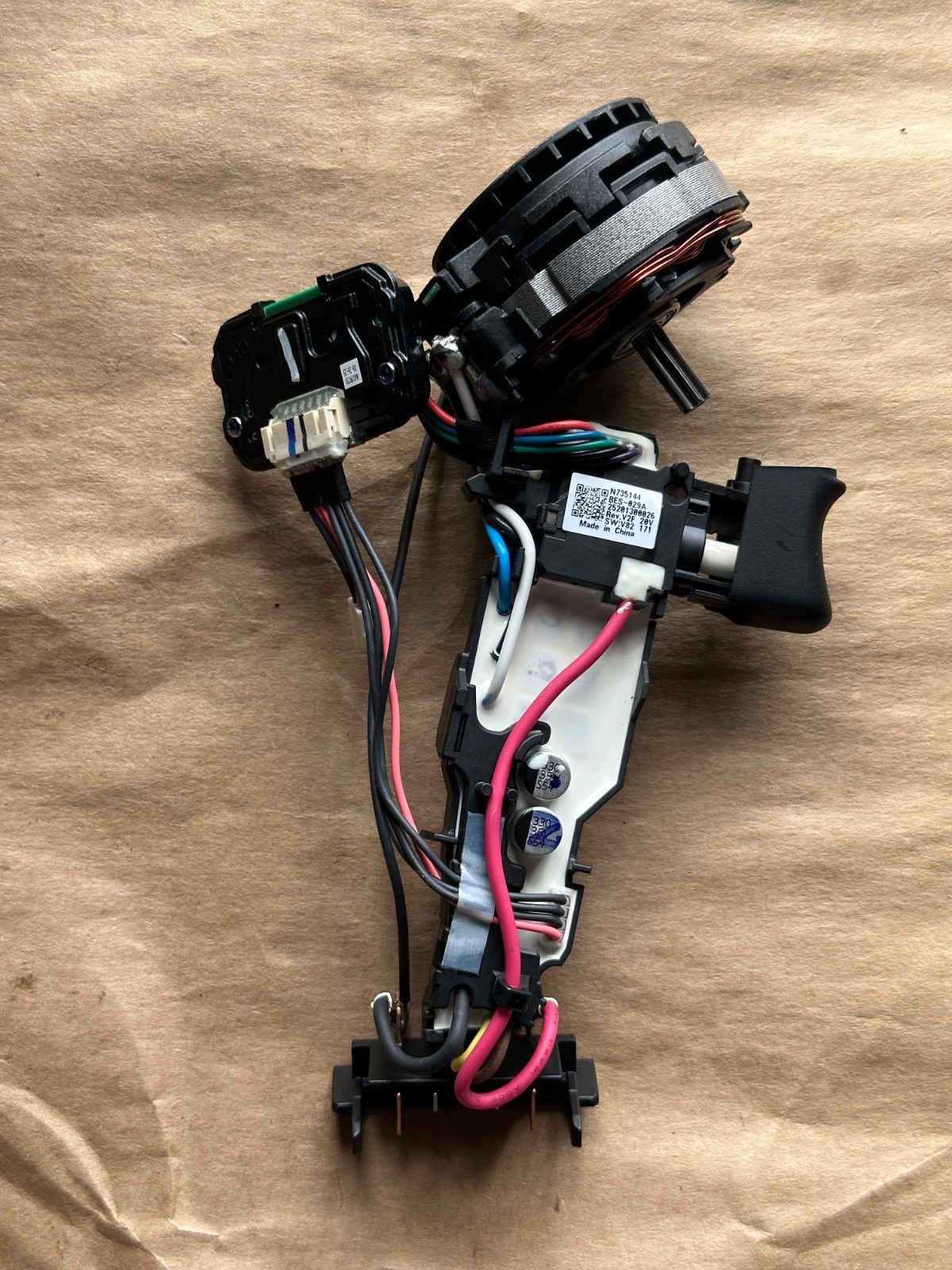 *DAMAGED* DeWalt NA068741 Impact Wrench Motor & Switch Sa DCF923GP2 DCF921GP2