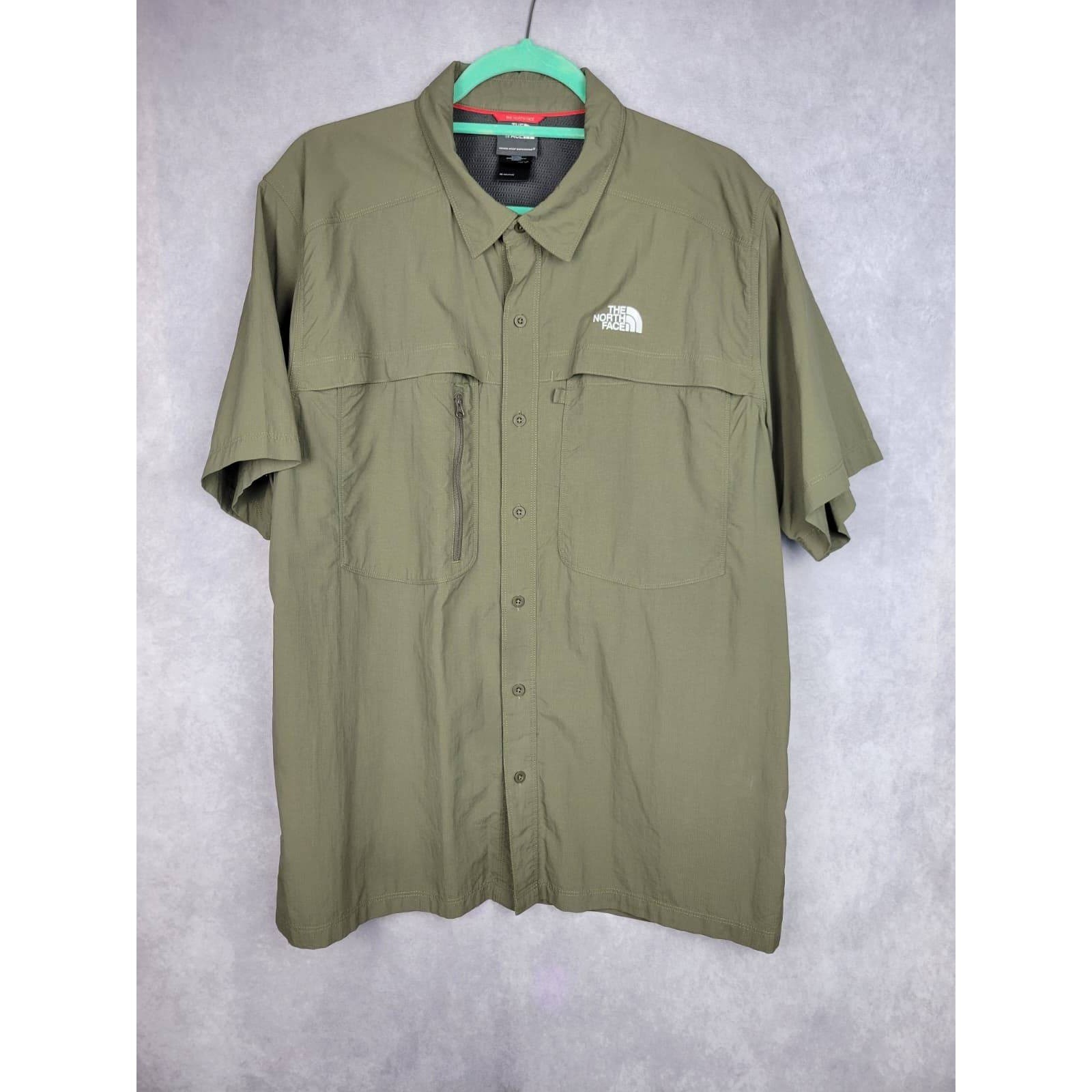 The North Face Mens XL TALL Short Sleeve Button Up Shirt Khaki Outdoor