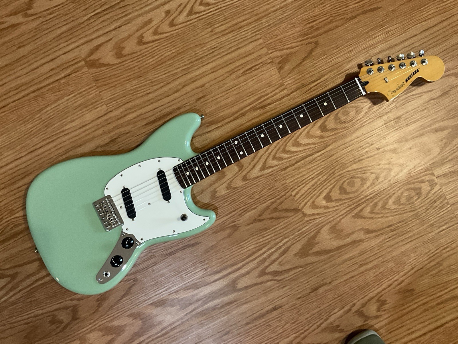 Fender Player II Mustang Electric Guitar Rosewood Fingerboard Birch Green MIM