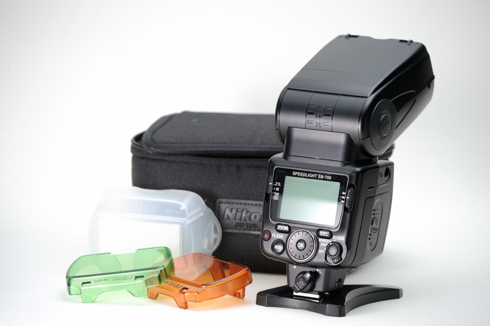 Nikon SB-700 Speedlight - Shoe Mount Flash (Strobe)